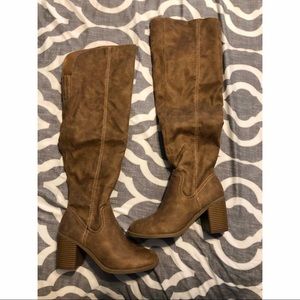 BRAND NEW Knee high boots